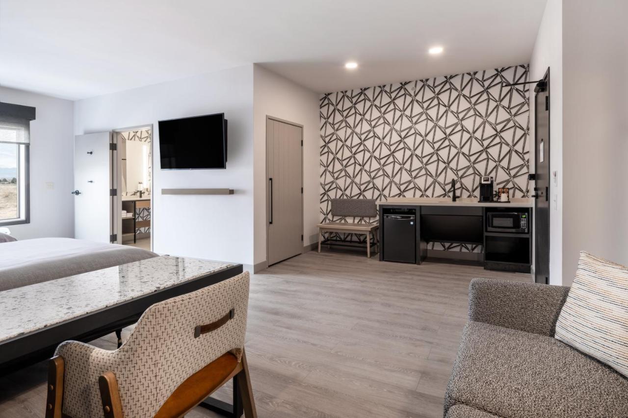 Atwell Suites - Denver Airport Tower Road By Ihg Εξωτερικό φωτογραφία
